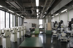 創造工学センター・機械加工室