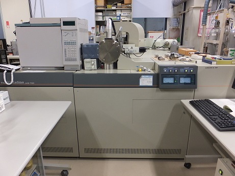 mass spectrometer