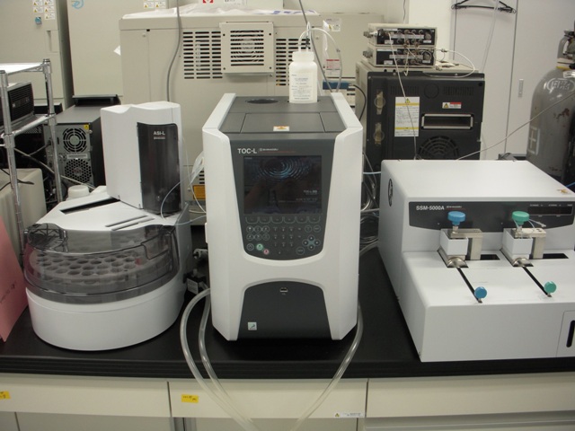 Total organic carbon analyzer